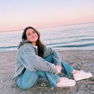 Meet your Posher, Lily